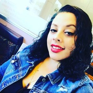 Meet your Posher, Leslie